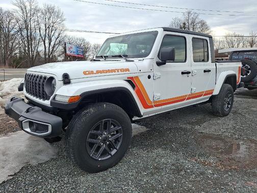 2024 Jeep Gladiator Sport