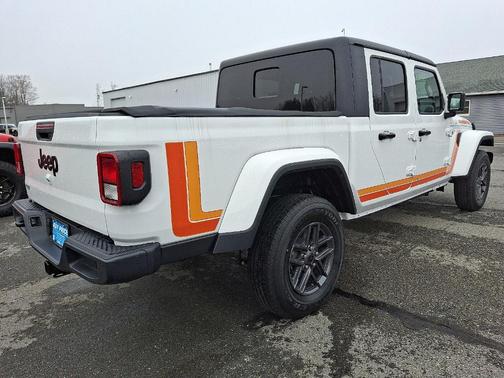 2024 Jeep Gladiator Sport