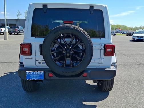 Bright White Clearcoat 2025 Jeep Wrangler 4xe Sahara
