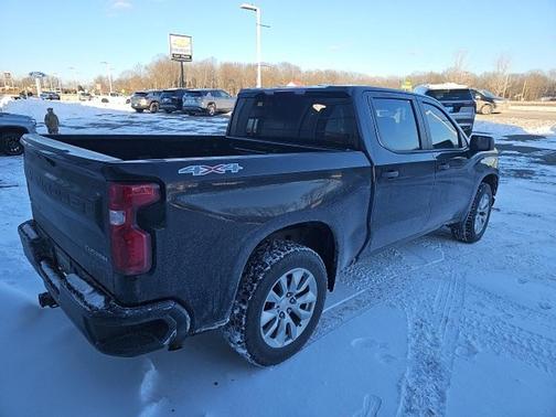 2021 Chevrolet Silverado 1500 Custom
