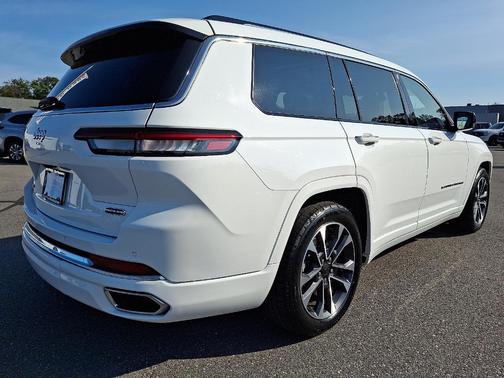 2023 Jeep Grand Cherokee L Overland