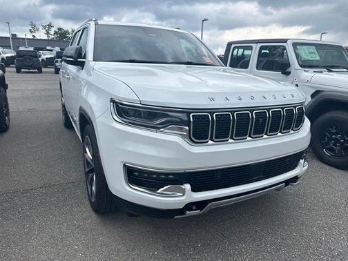 Bright White Clearcoat 2024 Jeep Wagoneer Series III