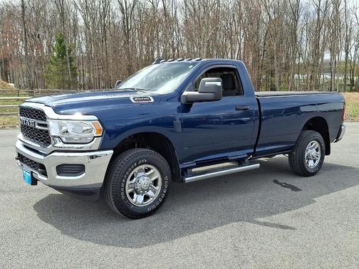 Patriot Blue Pearlcoat 2024 RAM 2500 Tradesman
