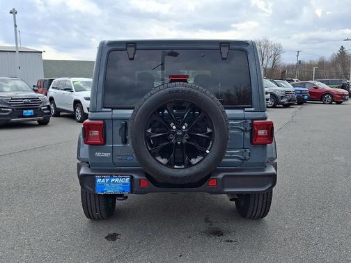 Anvil Clearcoat 2025 Jeep Wrangler 4xe Sahara