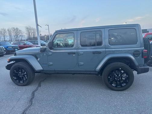 Anvil Clearcoat 2025 Jeep Wrangler 4xe Sahara