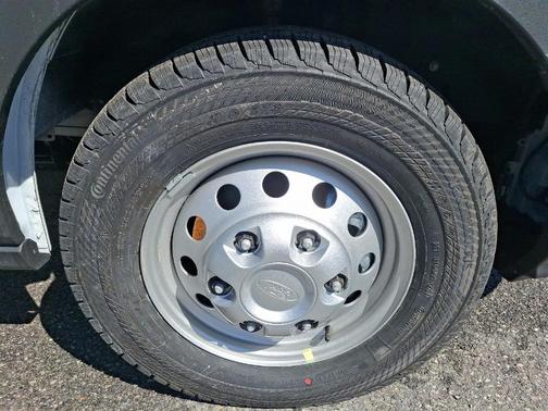 2024 Ford Transit-250 148 WB Medium Roof Cargo