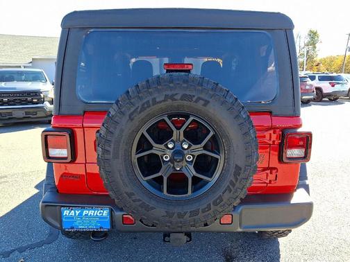 2025 Jeep Wrangler Sport
