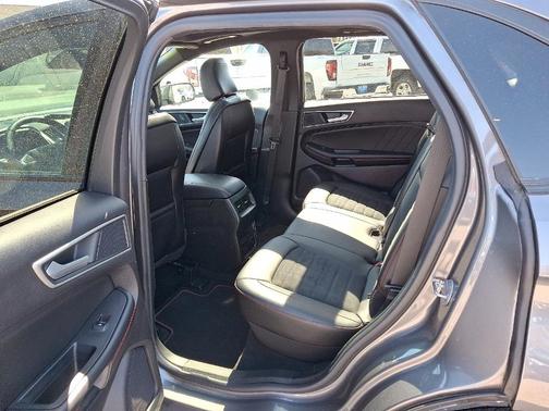 2022 Ford Edge ST-Line