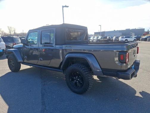 2023 Jeep Gladiator Sport