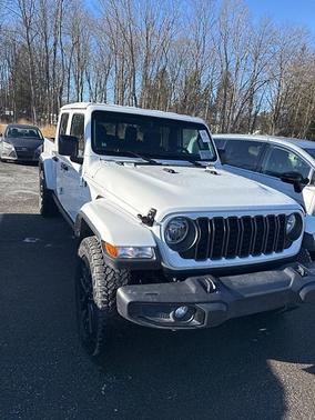 2024 Jeep Gladiator Nighthawk