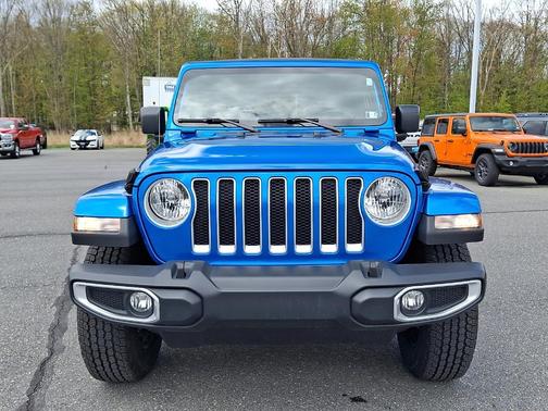 Hydro Blue Pearlcoat 2022 Jeep Wrangler Unlimited Sahara
