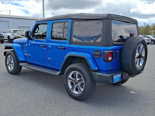 Hydro Blue Pearlcoat 2022 Jeep Wrangler Unlimited Sahara