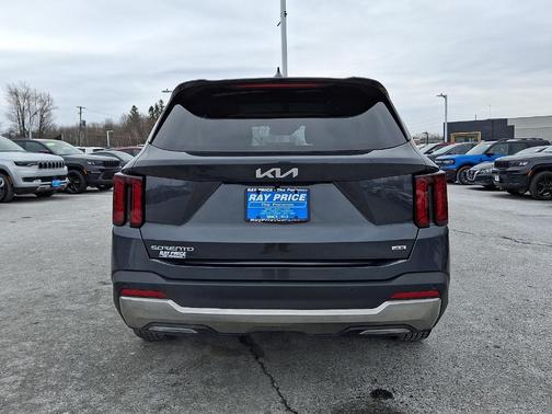 2024 Kia Sorento S