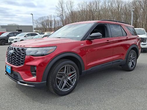 Rapid Red Metallic Tinted Clearcoat 2026 Ford Explorer ST-Line