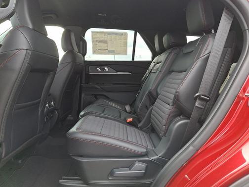 Rapid Red Metallic Tinted Clearcoat 2026 Ford Explorer ST-Line