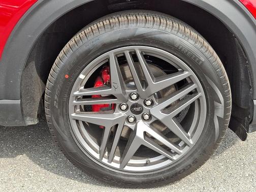 Rapid Red Metallic Tinted Clearcoat 2026 Ford Explorer ST-Line