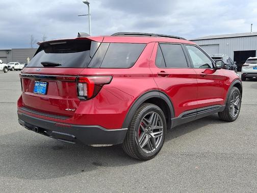 Rapid Red Metallic Tinted Clearcoat 2026 Ford Explorer ST-Line