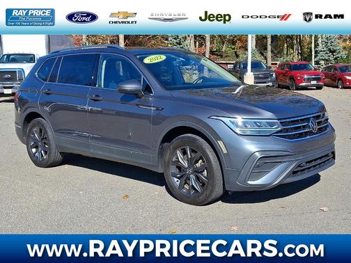 Platinum Gray Metallic 2022 Volkswagen Tiguan 2.0T SE