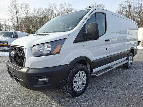 2024 Ford Transit-250 