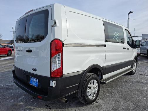 2024 Ford Transit-250 