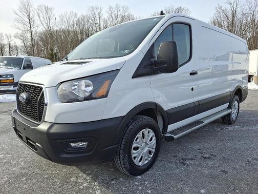2024 Ford Transit-250 