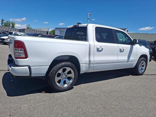 Bright White Clearcoat 2019 RAM 1500 Big Horn