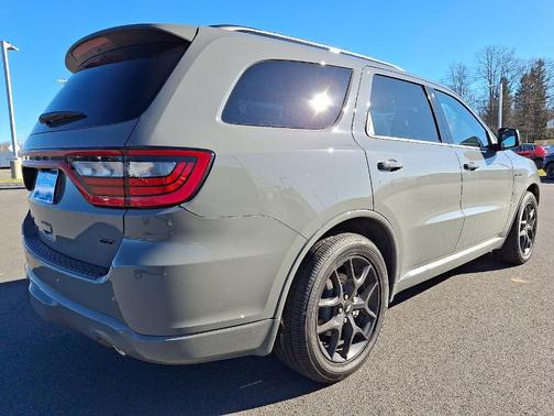 2026 Dodge Durango GT HEMI V8