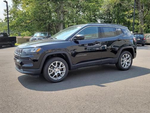 2024 Jeep Compass Latitude Lux