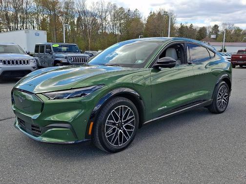 Eruption Green Metallic 2024 Ford Mustang Mach-E Premium