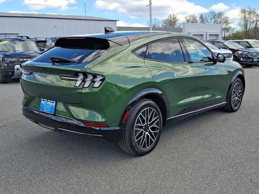Eruption Green Metallic 2024 Ford Mustang Mach-E Premium