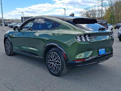 Eruption Green Metallic 2024 Ford Mustang Mach-E Premium