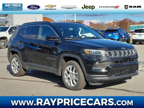Diamond Black 2024 Jeep Compass Latitude Lux