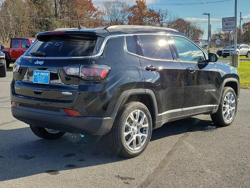 2024 Jeep Compass Latitude Lux