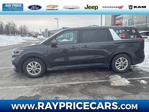 2022 Kia Carnival LX