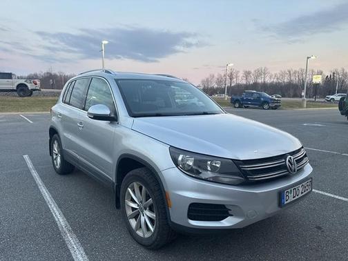 2017 Volkswagen Tiguan 2.0T Wolfsburg Edition