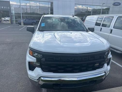 Summit White 2025 Chevrolet Silverado 1500 WT