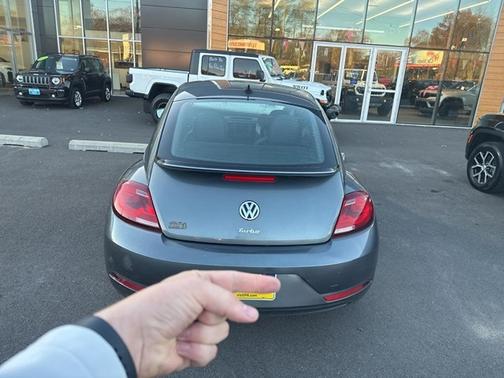 2018 Volkswagen Beetle 2.0T S