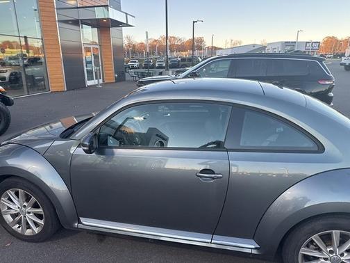 2018 Volkswagen Beetle 2.0T S
