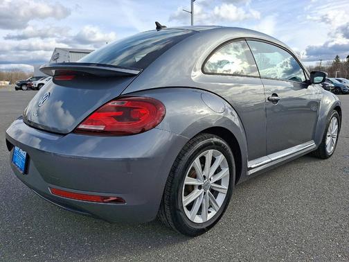 2018 Volkswagen Beetle 2.0T S