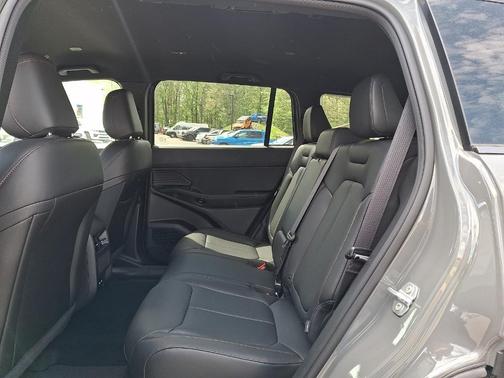 Sting Gray Clearcoat 2026 Jeep Cherokee LAREDO/LIMITED
