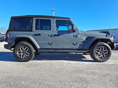 2024 Jeep Wrangler Sahara