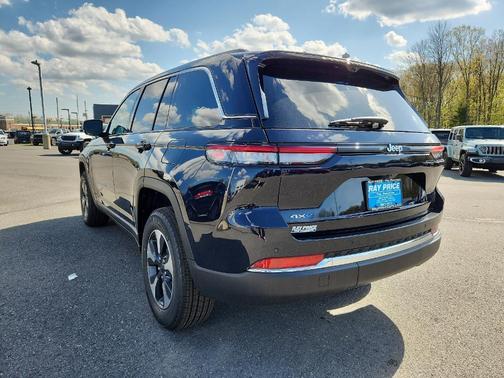 2024 Jeep Grand Cherokee 4xe Base