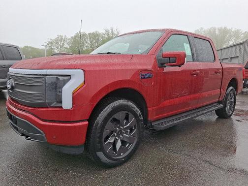 2025 Ford F-150 Lightning LARIAT