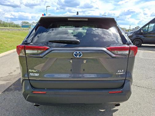 2022 Toyota RAV4 Hybrid XLE Premium
