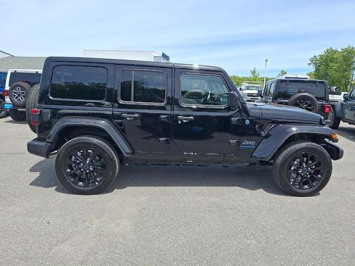 Black Clearcoat 2025 Jeep Wrangler 4xe Sahara