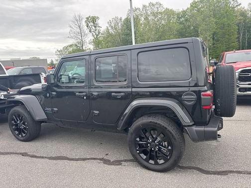 Black Clearcoat 2025 Jeep Wrangler 4xe Sahara