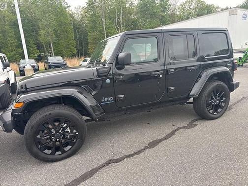 Black Clearcoat 2025 Jeep Wrangler 4xe Sahara