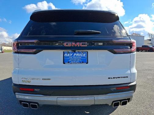 2025 GMC Acadia Elevation