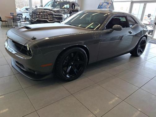 Destroyer Gray Clearcoat 2018 Dodge Challenger R/T 392