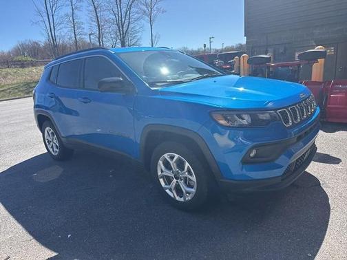 Hydro Blue Pearlcoat 2025 Jeep Compass Latitude
